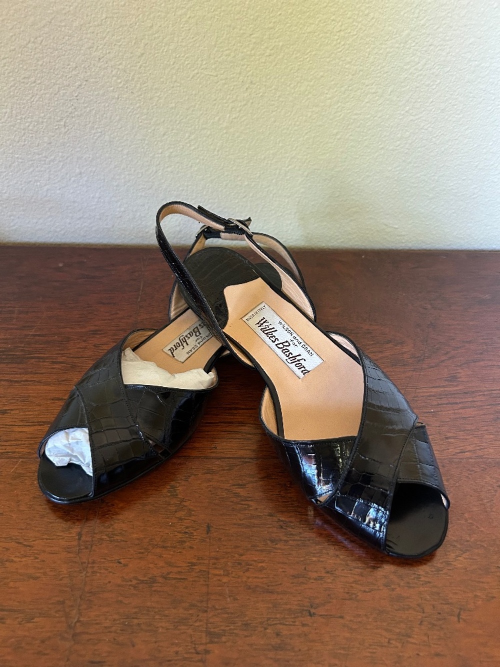 Wilson & Dean for Wilkes Bashford Black Croc-Embossed Slingback Sandals - Size 3